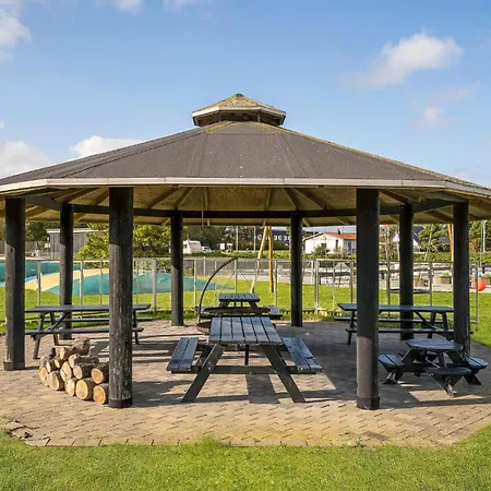 Holiday home Cozy In With Wifi *